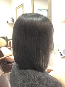 ヘアー グリーン(hair green) 30代40代50代/前下りボブ/ツヤ髪/黒髪ストレートボブ