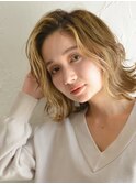 毛先が優しく動くセンターパート