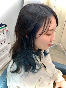 アイノア(AInoa) セミロング×インナーカラー