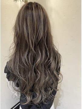 ヘアーアンドスパ アルバス(HAIR&SPA ALBAS) アッシュベージュ×3Dハイライト×コントラスト