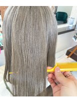 チューズデー(TUESDAY)&nbsp;シルバーベージュ