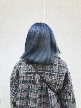 サクラ オモテサンドウ(SAKURA) ブルーヘア×ボブ