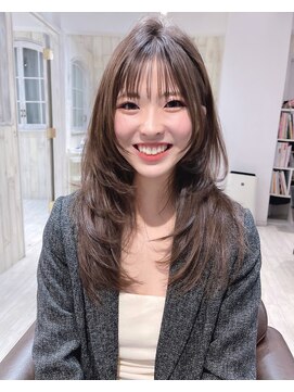 レイラバイアフロート 吉祥寺(Lila by afloat) レイヤーカット/ネビージュ/ワンカール顔周りレイヤー20.30.40代