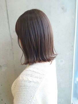 ソロ(soLo) soLo透明感ミディアムボブ