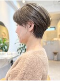 40代50代60代ひし形くびれ美しい★ショートオリーブグレージュ