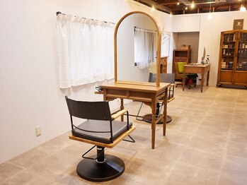 PonG hair&make【ポンジー ヘアアンドメイク】