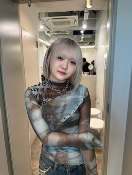 モニカ 原宿店(MONIQA) ホワイト