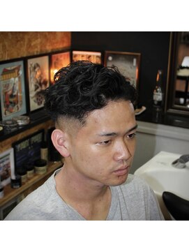 グラウンドタイガー(GROUNDTIGER) フェードパーマ
