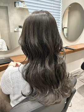 イルダバイグラッシー センター北(iluda by glassi) トレンド巻き髪＊グレージュ〈荒みずほ〉