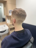 リバティシェアバーバー 銀座(LIBERTY SHARE BARBER) 7:3ハイフェードパートスタイル