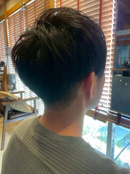 エヌシービーシー(N.C.B.C)の写真/仕事も休日もハマる、大人のメンズカジュアル。通うほどしっくりくる、長く付き合える髪型を提案します。