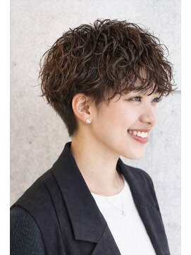 レイブル 大人の雰囲気のレディースパーマ