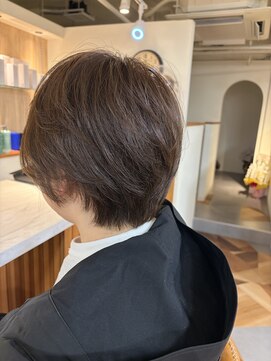ラナ(LANA) たっぷりレイヤーのショートヘアー◎根本からふんわりスタイル