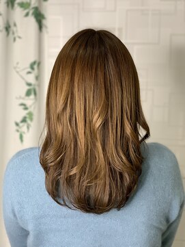 リトル(Re:tle) 【河野有希】白髪を染めながらナチュラルベージュ