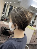 サウンドブイ(sound V) くびれショート & 大人コントラストハイライト