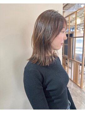 アリスバイアフロート 自由が丘(ALICe by AFLOAT) ハッシュカットウルフレイヤー切りっぱなしミディアム