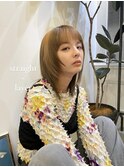 20代30代前下がりショートツヤ感ボブウルフレイヤーカット