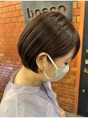 ショートボブ×ピンクベージュ