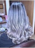 ホワイトシルバーバレイヤージュ×ブリーチ２回