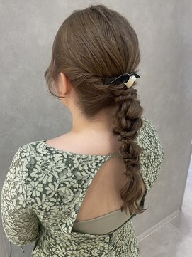 ヴィサージュアクト(VISAGE a.c.t) 特別な日の編み下ろしヘア