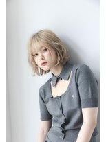 トリコ心斎橋(trico)&nbsp;ベージュブロンド×束感ハネミディ