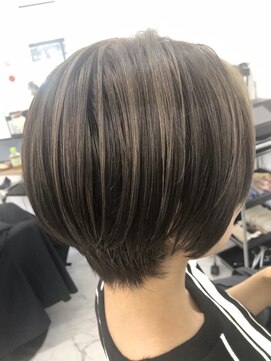 レプリカ 戸塚(Replica) ショートボブレイヤー