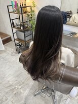 フォンド(fond)&nbsp;【栄/新栄】大人の透明感ブラウンベージュロング