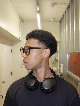 メリケンバーバーショップ トーキョー(MERICAN BARBERSHOP TYO) アフロテーパーフェード