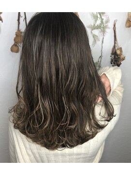 ウル(Ulu) コントラストハイライト