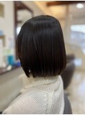 誰でも似合いやすい!切りっぱなしシンプル王道ボブ