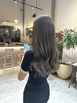 ソーコ(SOKO) グレージュカラー