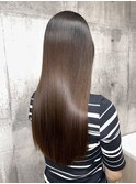 手で乾かしただけでまとまるシルクストレート
