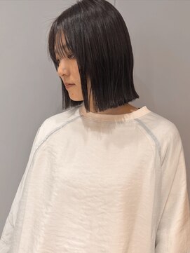 ヤリーバイミクマル(yaree by micmal.) 20代30代40代小顔切りっぱなし大人ボブイヤリングカラー