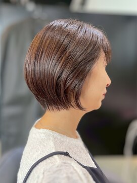 ワンバイジエクト 梅田 似合わせショート/細めハイライト/くすみベージュ/ショートボブ