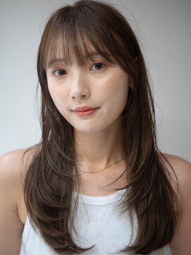 サーカス バイ ビュートリアム 青山(CIRCUS by BEAUTRIUM) 大人レイヤーワンカールロングオリーブベージュ表参道青山