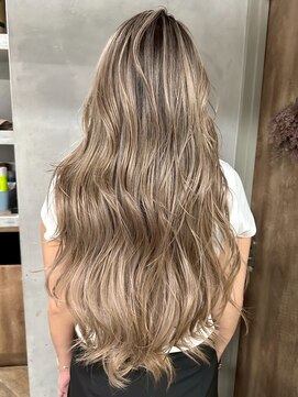 アポロ 横浜駅店(apollo) xバレイヤージュ/ホワイトグレージュ/レイヤーカット