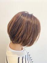 グロウアップバイトゥエンティーフォー 稲葉(glow up by24) 丸みシルエットの大人ショートボブ