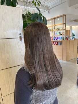 アドラーブル 万代店 (adorable) 冬カラーブリーチ透明感ミルクティー◎愛されレイヤー小顔カット