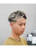 スラッシュ(SLASH)&nbsp;フェザーショート/刈り上げショート/アップバング/フェード/姫路