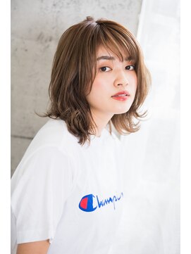 ヴァンクシー バイ ルナ(VANKCY by Luna) 無造作 マーメイドアッシュ くせ毛風 ひし形シルエット 小顔