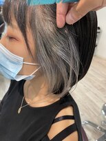 コワファーストナガサキシャンプーボーイ(COIFF1RST NAGASAKI SHAMPOO BOY)&nbsp;インナーカラー、ホワイトベージュ、ハイトーンカラー