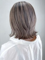 アイティーバイアルバム 松戸店(IT by ALBUM)&nbsp;シャドールーツ_アースカラーくびれヘアツートンカラー_ba341261