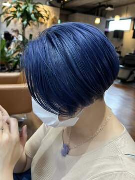ロダット 横浜(LODAT by little) ショートボブ×青髪【LODAT横浜】