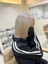 カリーナ(CARINA)&nbsp;残留剥がし/ホワイトカラー