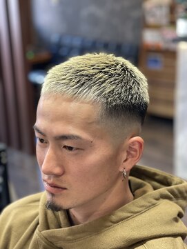 スリードットバーバーズ(3.BARBER 's) ハイトーンフェード