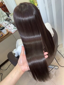 コア フィール ア デイ(COIFFURE A DAY) 《見附 今町》M3Dカラー さら艶ロングヘア