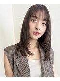 くびレイヤーエモージュ前髪薄めバング小顔カット大人ガーリー