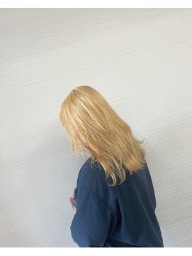 ラルム(LaRmE) ブリーチのみで創るブロンド