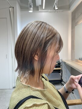 エリマ  茅ヶ崎(elima) レディース肩上切りっぱなしボブベージュカラー茅ヶ崎