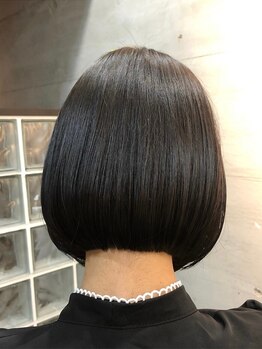 くじら美容室の写真/【大濠/唐人町商店街中】大人女性特有の「うねり/広がり」に特化した髪質改善縮毛矯正◎ぜひご相談下さい！
